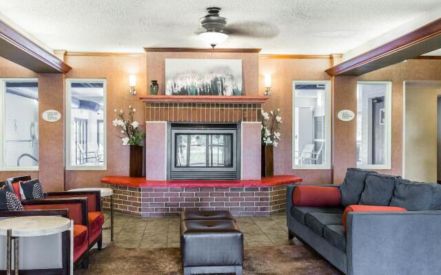 Comfort Suites Denver North - Westminster