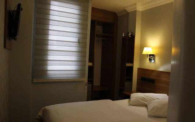 Nur Hotel