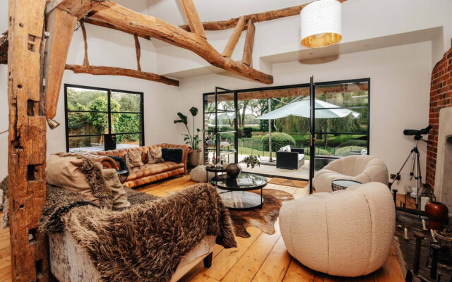 The Lakeside Viewing Gallery - From 900 Per Night