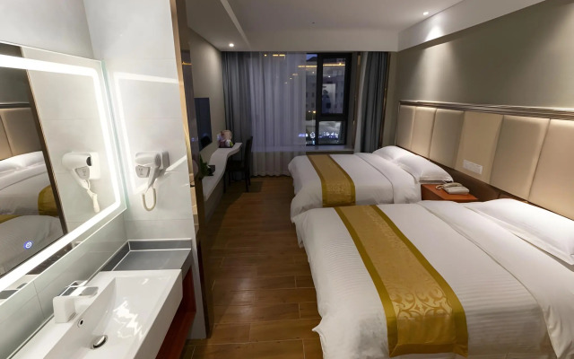 Shell Shanghai Wanda Square Wujiaochang  Metro Station Hotel