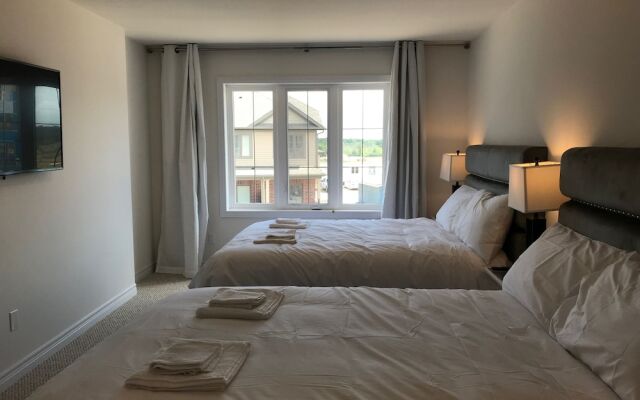 Extravagant Brand New Town House