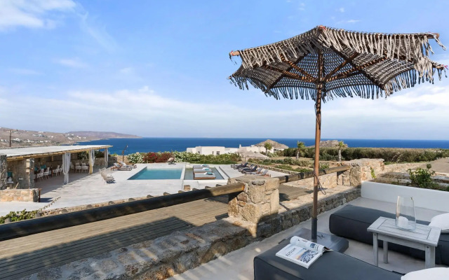 Myconian Crown Suites