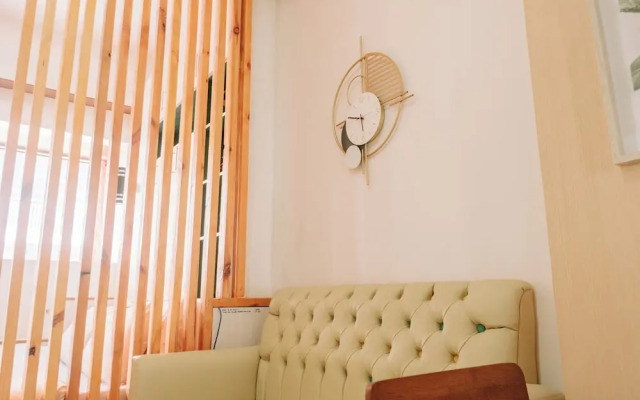 Sleek & Stylish Urban Loft