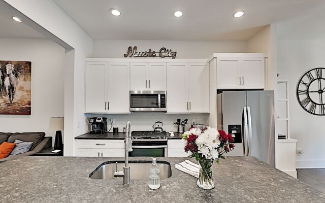 1050etln 3 Bedroom Townhouse