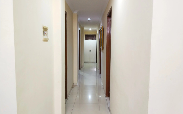 Metro Hotel Bekasi by Cocotel