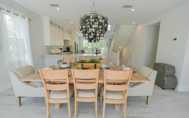 Reef Romance Apartment 4