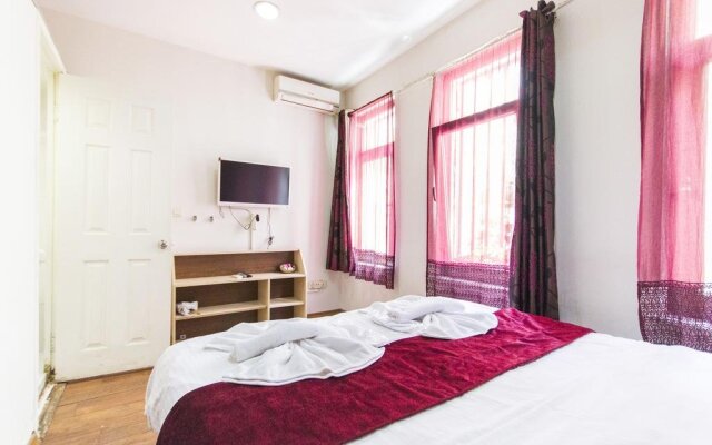 Roncalli Park Suites