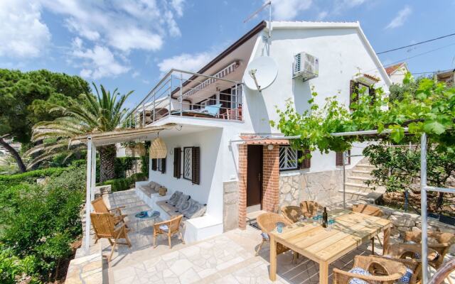 Seafront House Mavarcica