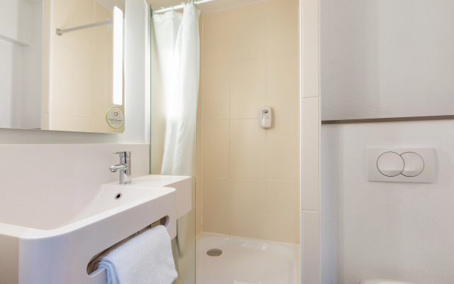 B&B HOTEL Lille Centre Grand Palais