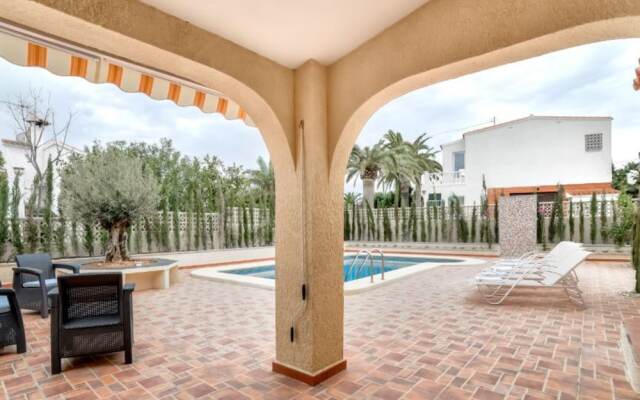 Villa - 3 Bedrooms with Pool and WiFi - 106411