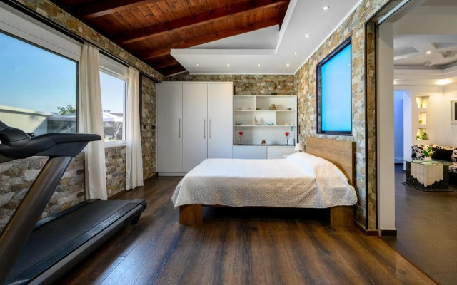 Pervolia-House
