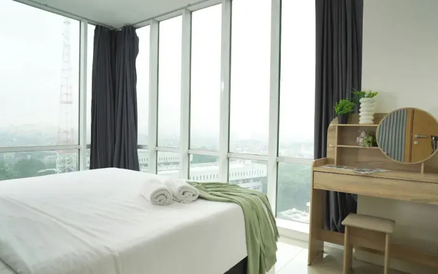 Modern 2Br With Service Room Apartment Woodland Park Residence