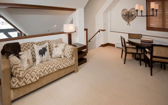 Lavish 3br 3.5ba Bachelor Gulch  Steps To Lifts 3 Bedroom Condo by RedAwning