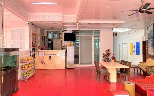 B Hotel Penang by OYO Rooms