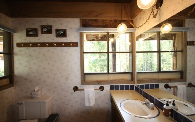 Breckenhaus 2 Bedroom Cabin