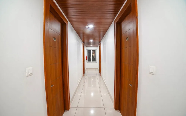 Fabhotel Eminent