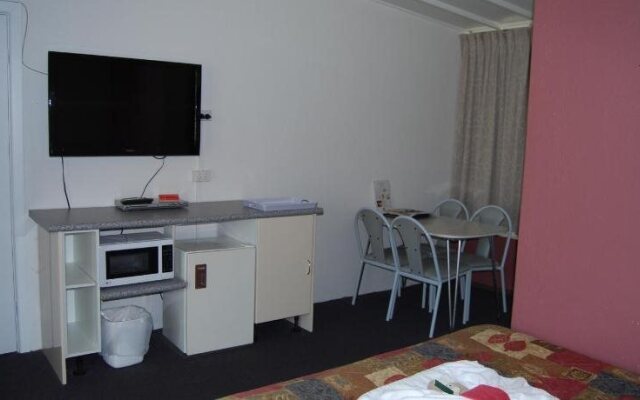 Holbrook Settlers Motel