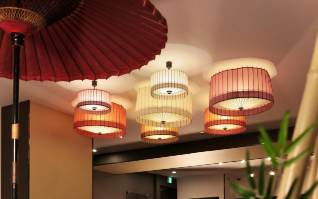 KUROMON Crystal Hotel