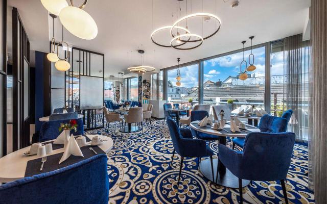 Best Western Premier Royal Blue