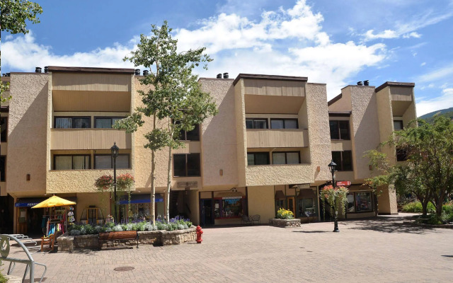 Lionshead Arcade Condo Rentals