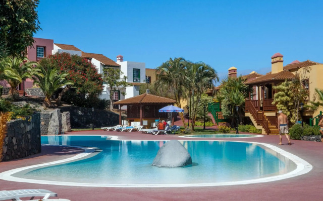 Apartamentos Oasis San Antonio