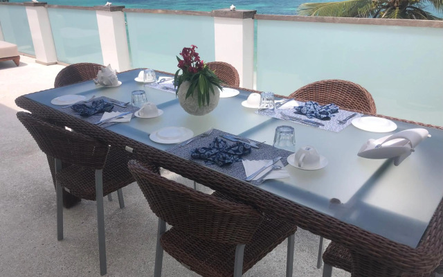 Imani Penthouse - Luxury Ocean View Apartment Nne, Kiwengwa Beach