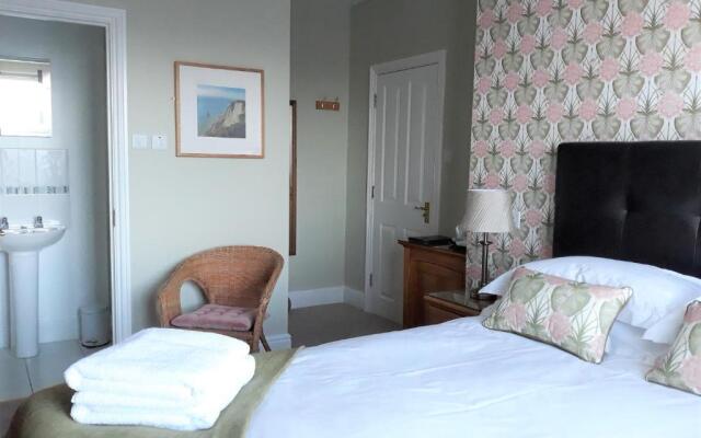 Breakers Bed & Breakfast