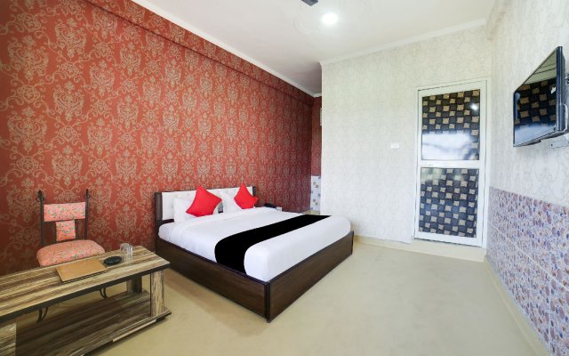 Sudhir Hotel And Banquet by OYO Rooms
