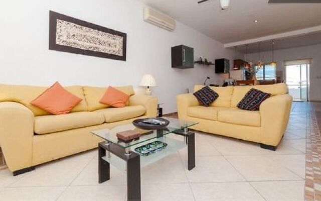 Condo Cristinaby Hbm