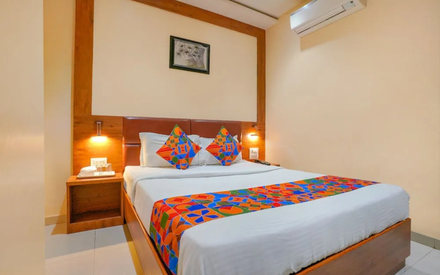 Fabexpress Colaba Grand