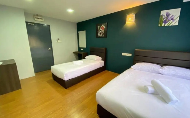 Capital O 93909 Yasmin By Spazie