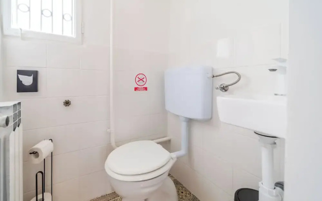 Family Friendly Apartment With Parking