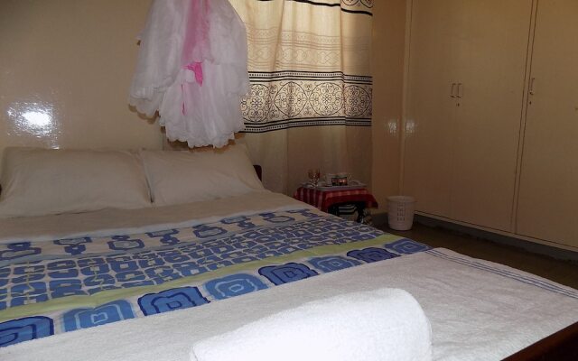 116-47 Fanaka South Crescent House