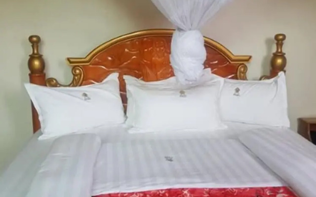 Pope Paul V1 Memorial Hotel