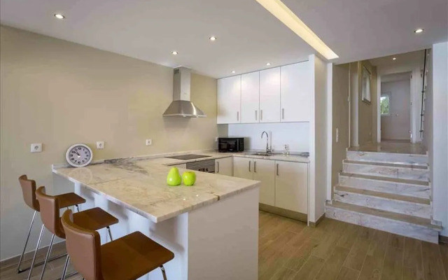 Vicky Rae Beach House