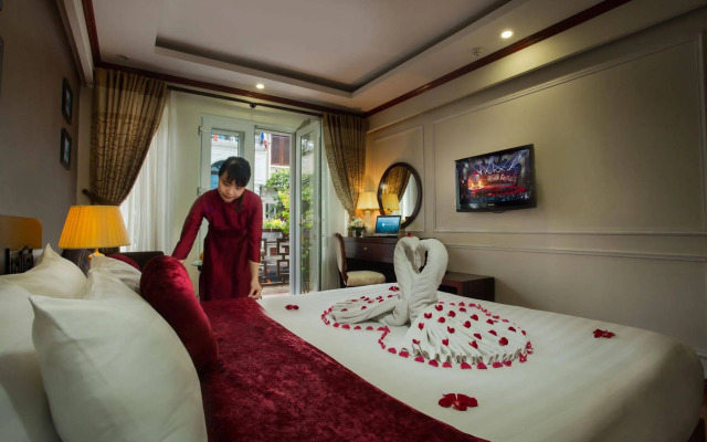 Golden Lotus Legend Hotel