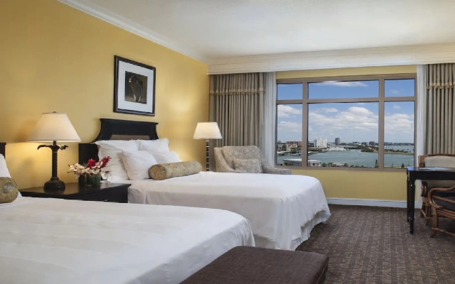 Sandpearl Resort