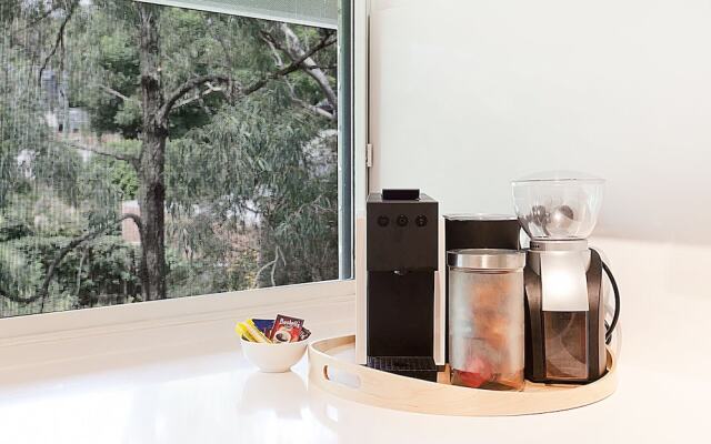 PANAMA-hosted by:L'Abode Accommodation