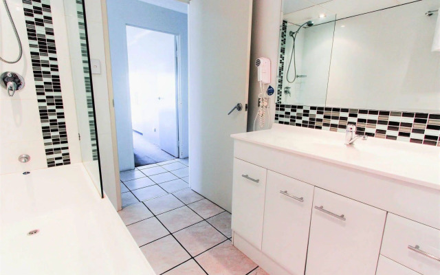 Seacrest Beachfront Holiday Apartments