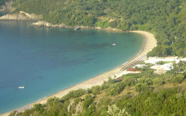 Babis Taverna & Rooms