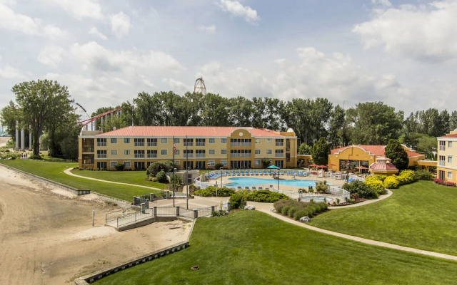 Cedar Point's Sandcastle Suites