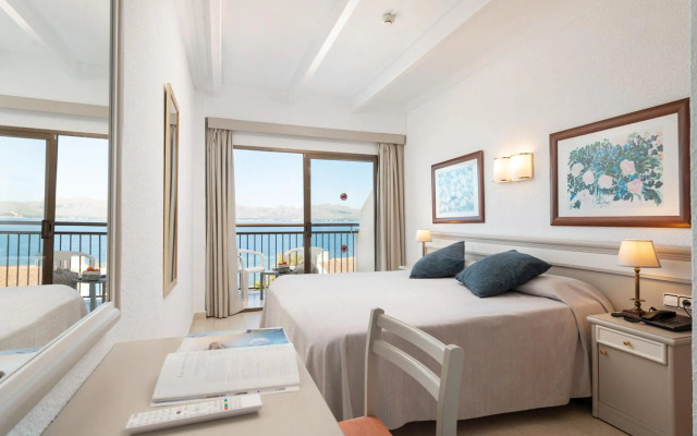 Hotel More