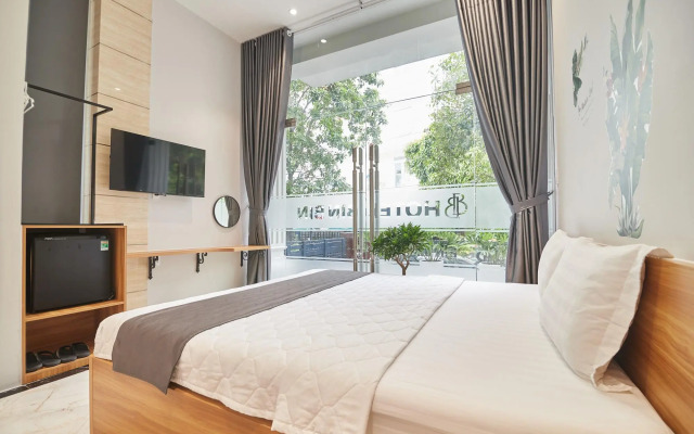 Bin Bin Hotel 2 - Near Him Lam D7