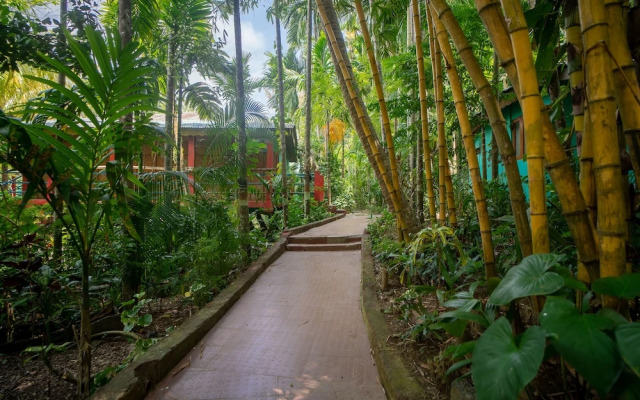 Palm Grove Eco Resort