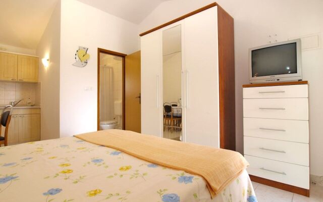 Apartment 1644