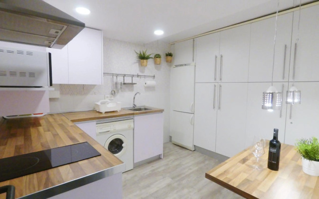 Apart BLANCO para ESQUÍ y ALHAMBRA. Garaje privado