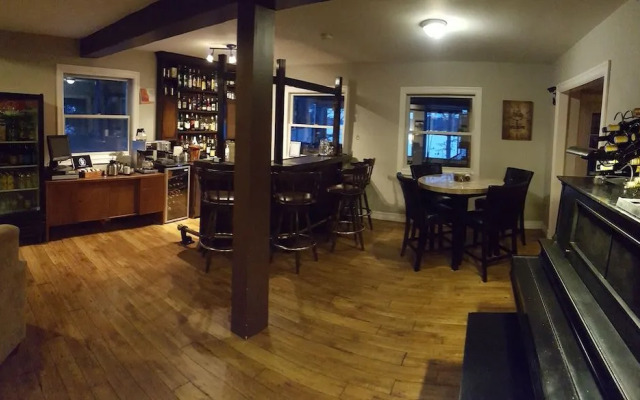 Oakview Lodge & Marina