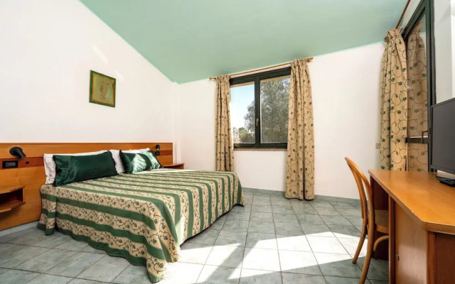 Hotel with swimming-pool in Arborea
