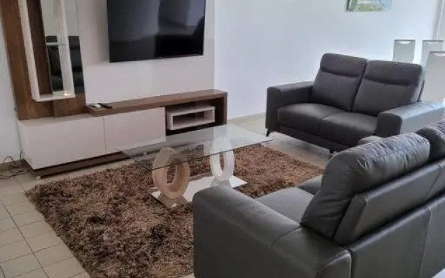 Hello Guyane (7), Grand Appartement Prestigieux F3