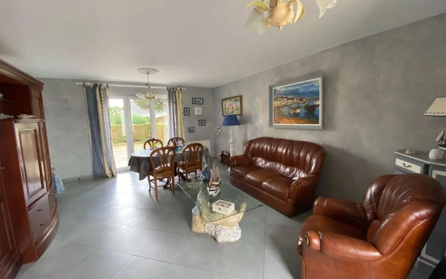 Pretty Terraced House Near the Beach, Damgan